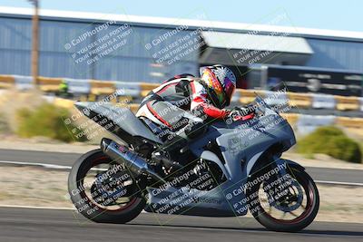 media/Jan-22-2023-CVMA (Sun) [[66d43cdebf]]/Race 12 500 Supersport-350 Supersport/